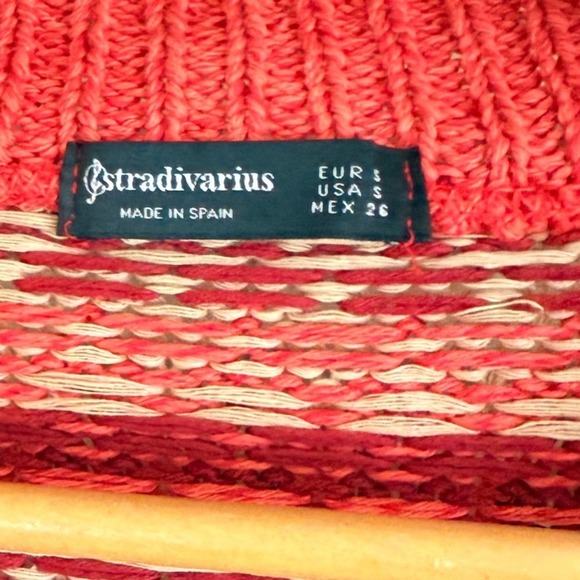 Stradivarius Red Pattern Knit Cardigan Sweater Cropped Size S - Picture 3 of 3